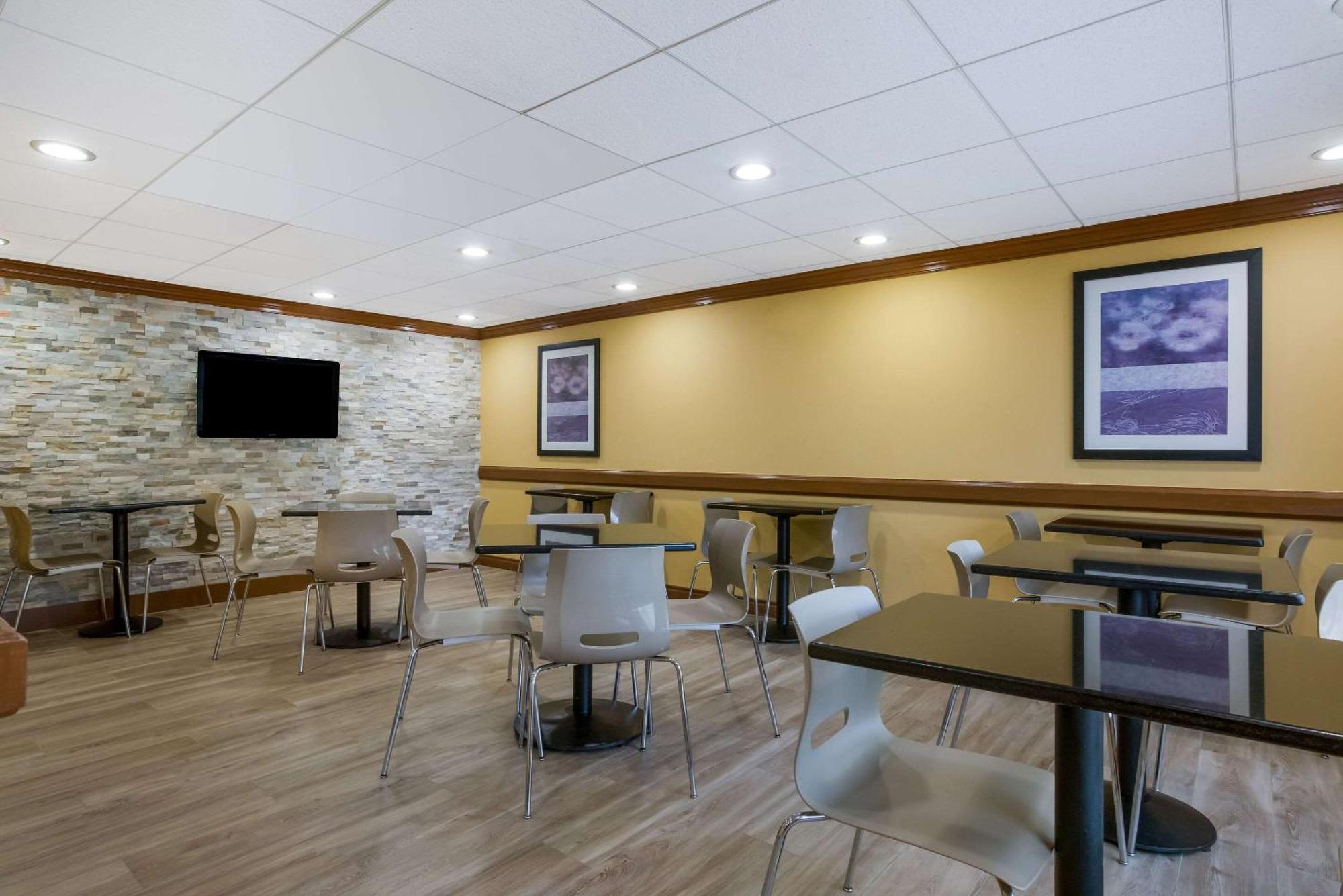 Quality Inn Near Princeton Lawrence Ngoại thất bức ảnh