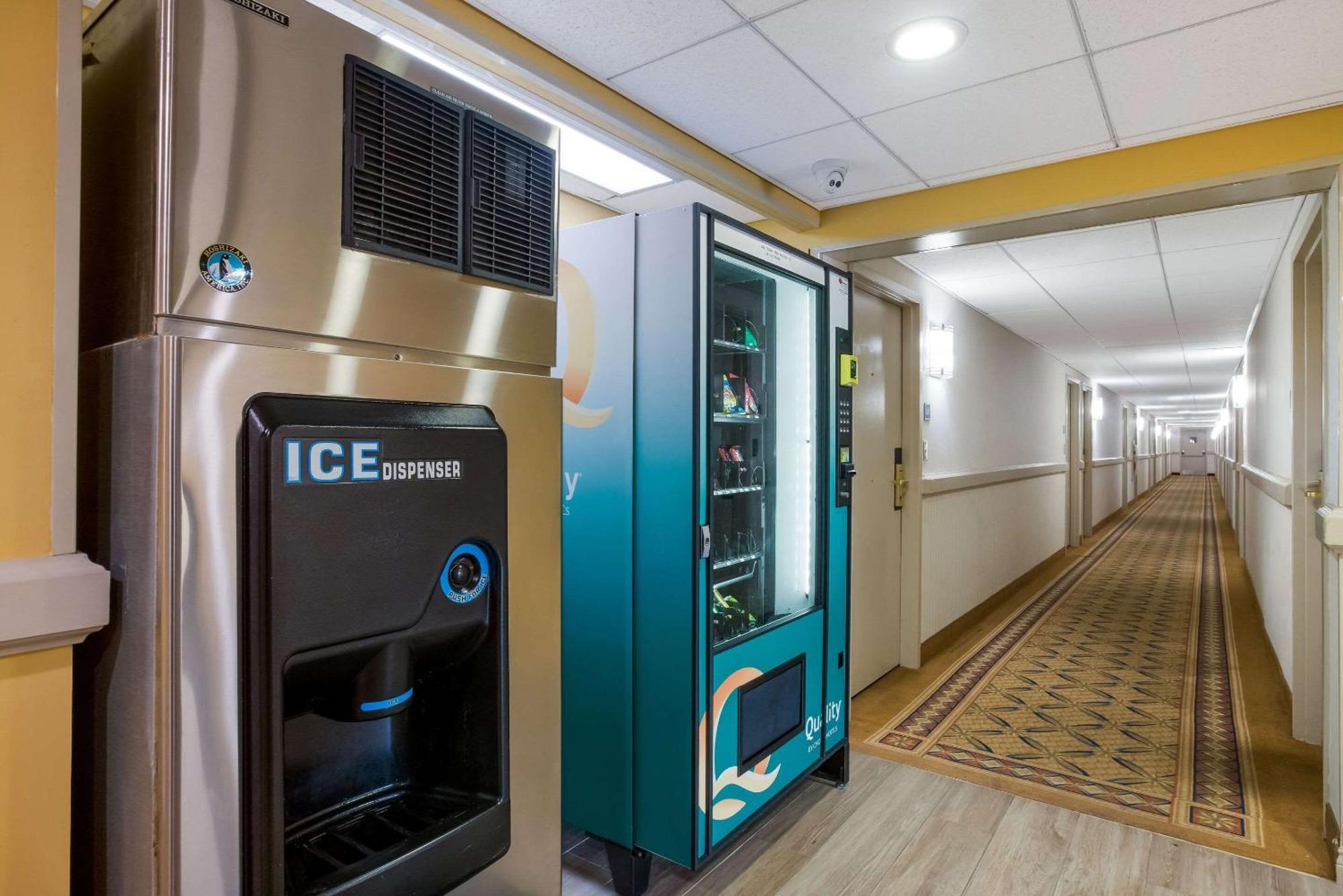 Quality Inn Near Princeton Lawrence Ngoại thất bức ảnh