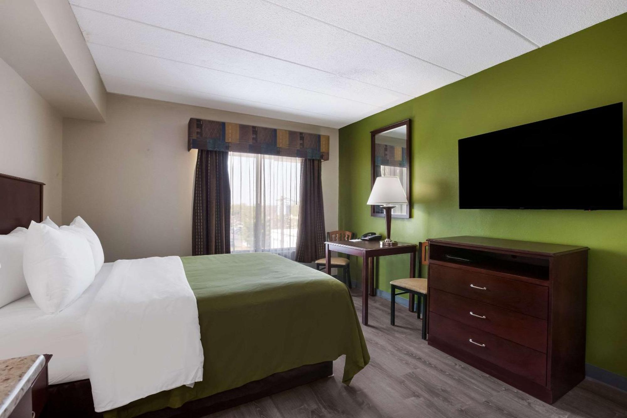 Quality Inn Near Princeton Lawrence Ngoại thất bức ảnh