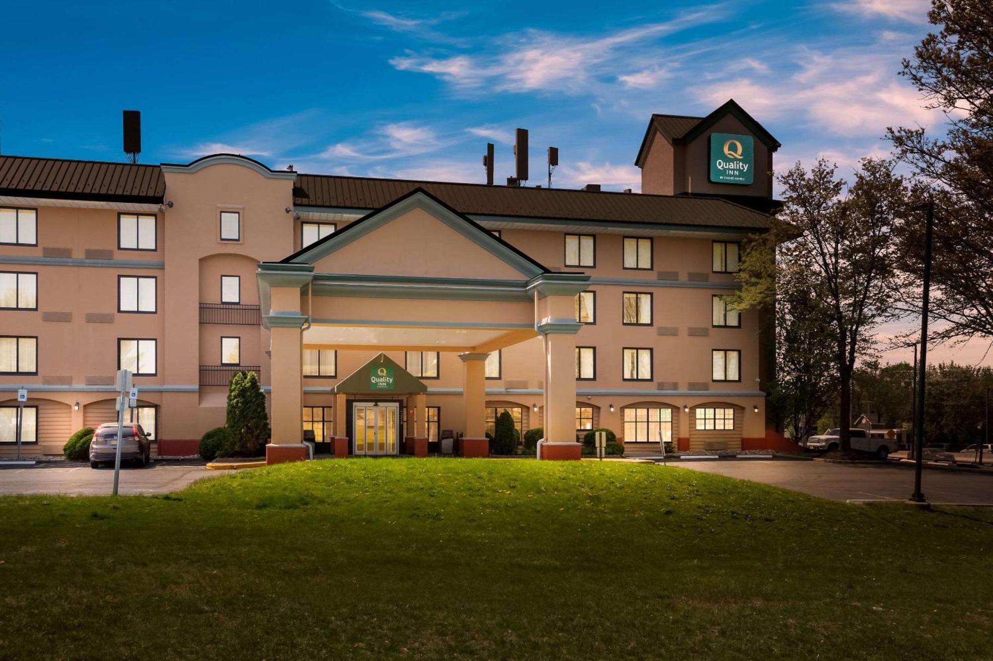 Quality Inn Near Princeton Lawrence Ngoại thất bức ảnh