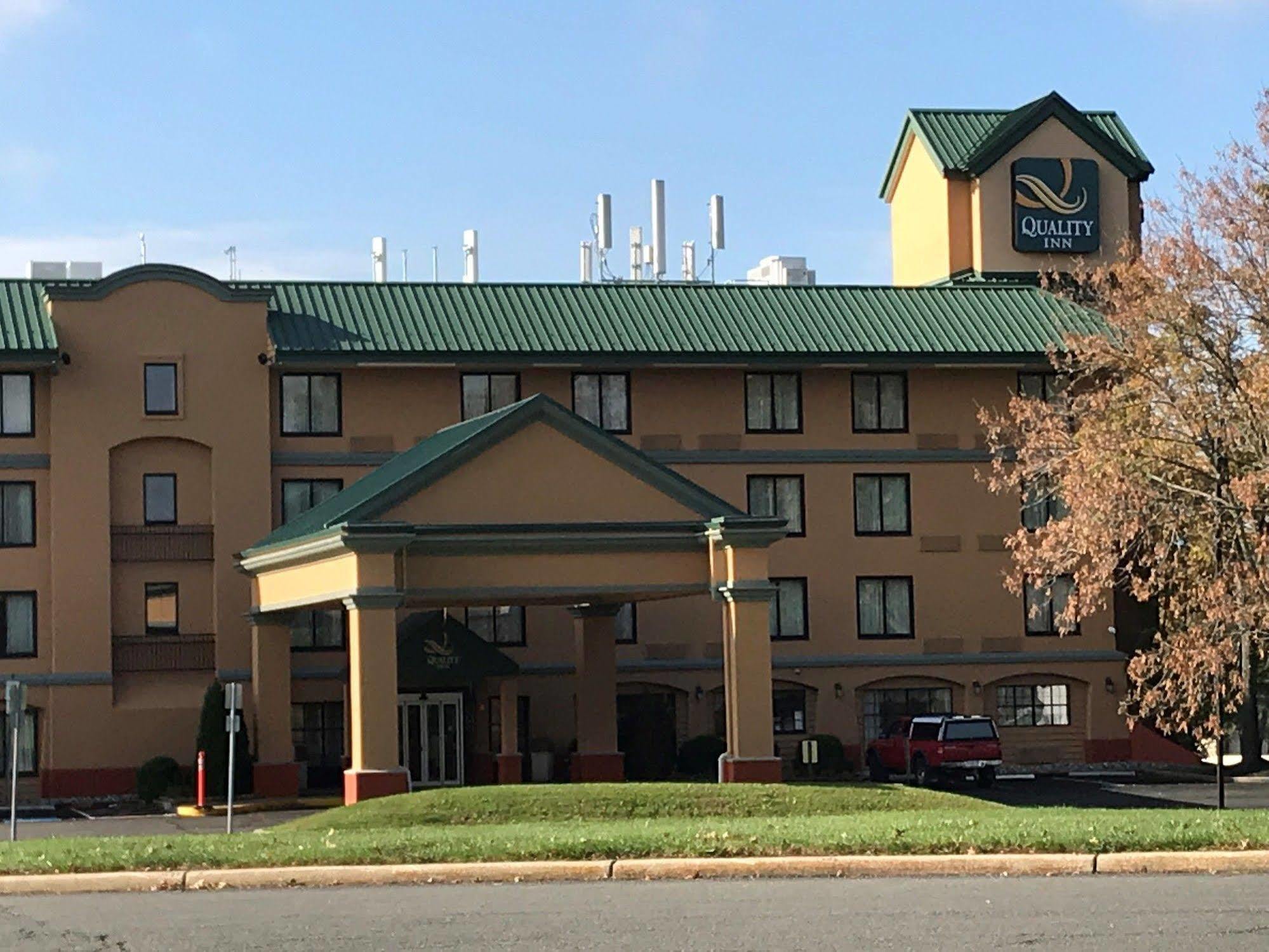 Quality Inn Near Princeton Lawrence Ngoại thất bức ảnh